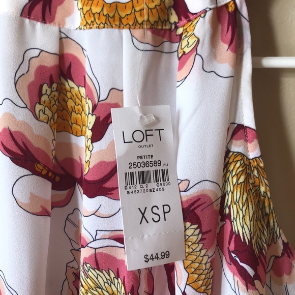 Halter-Neck Blouse - Picture 2 of 2